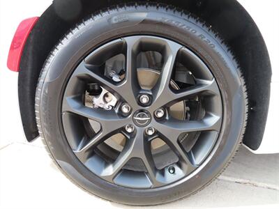 2024 Chrysler Pacifica Limited   - Photo 10 - Lake Havasu Cit, AZ 86403