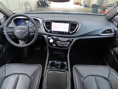 2024 Chrysler Pacifica Limited   - Photo 2 - Lake Havasu Cit, AZ 86403