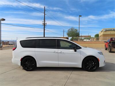 2024 Chrysler Pacifica Limited   - Photo 9 - Lake Havasu Cit, AZ 86403