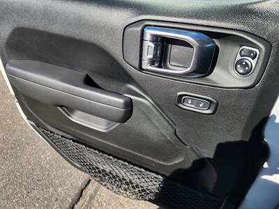 2025 Jeep Gladiator Rubicon   - Photo 19 - Lake Havasu City, AZ 86403