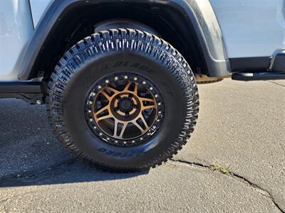 2025 Jeep Gladiator Rubicon   - Photo 10 - Lake Havasu City, AZ 86403
