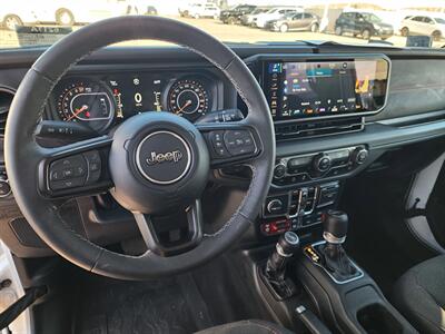 2025 Jeep Gladiator Rubicon   - Photo 2 - Lake Havasu City, AZ 86403