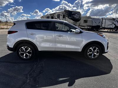 2021 Kia Sportage LX - Photo 3 - Lake Havasu City, AZ 86403