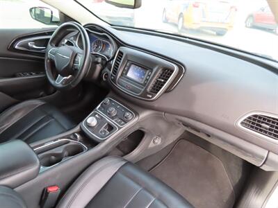 2015 Chrysler 200 C   - Photo 16 - Lake Havasu City, AZ 86403