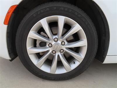 2015 Chrysler 200 C   - Photo 5 - Lake Havasu City, AZ 86403