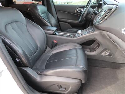 2015 Chrysler 200 C   - Photo 15 - Lake Havasu City, AZ 86403