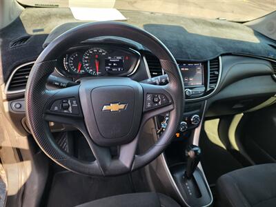 2020 Chevrolet Trax LS   - Photo 2 - Lake Havasu Cit, AZ 86403