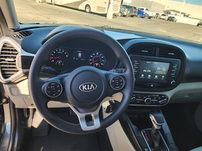 2020 Kia Soul LX - Photo 2 - Lake Havasu City, AZ 86403