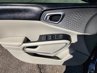 2020 Kia Soul LX - Photo 17 - Lake Havasu City, AZ 86403