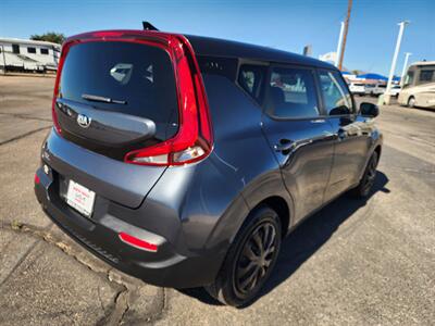 2020 Kia Soul LX - Photo 5 - Lake Havasu City, AZ 86403