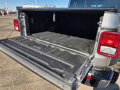 2020 Jeep Gladiator Sport S   - Photo 7 - Lake Havasu Cit, AZ 86403