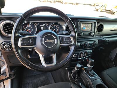 2020 Jeep Gladiator Sport S   - Photo 2 - Lake Havasu Cit, AZ 86403