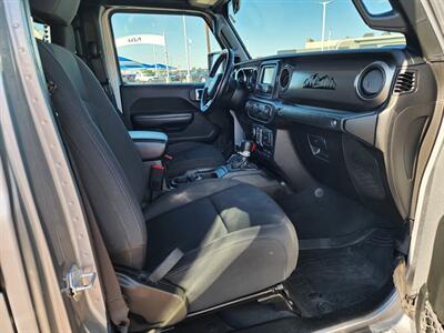 2020 Jeep Gladiator Sport S   - Photo 16 - Lake Havasu Cit, AZ 86403