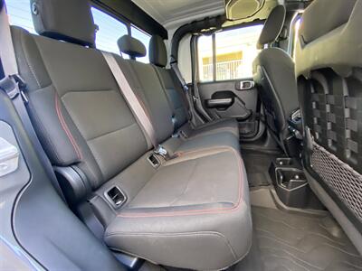 2020 Jeep Gladiator Rubicon   - Photo 14 - Lake Havasu City, AZ 86403