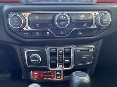 2020 Jeep Gladiator Rubicon   - Photo 23 - Lake Havasu City, AZ 86403