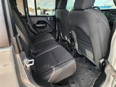 2023 Jeep Gladiator Willys - Photo 16 - Lake Havasu City, AZ 86403