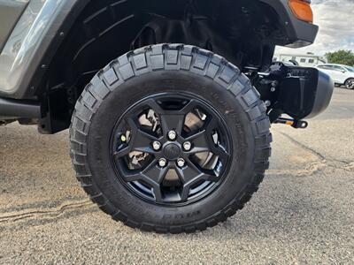 2023 Jeep Gladiator Willys - Photo 13 - Lake Havasu City, AZ 86403