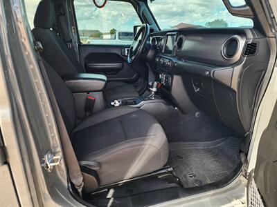 2023 Jeep Gladiator Willys - Photo 15 - Lake Havasu City, AZ 86403