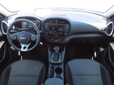 2023 Kia Soul LX   - Photo 2 - Lake Havasu Cit, AZ 86403