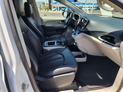 2024 Chrysler Pacifica Touring L   - Photo 12 - Lake Havasu Cit, AZ 86403