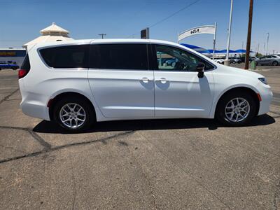 2024 Chrysler Pacifica Touring L   - Photo 4 - Lake Havasu Cit, AZ 86403