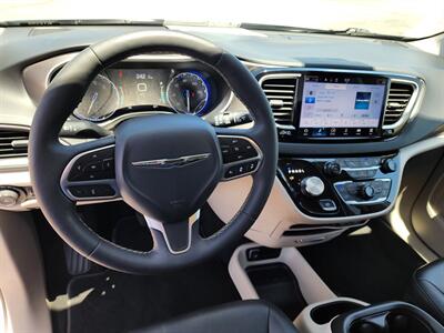 2024 Chrysler Pacifica Touring L   - Photo 2 - Lake Havasu Cit, AZ 86403