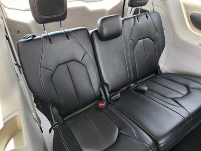 2024 Chrysler Pacifica Touring L   - Photo 14 - Lake Havasu Cit, AZ 86403