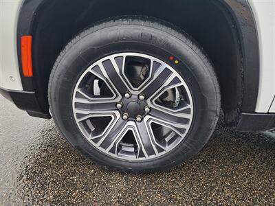 2023 Jeep Wagoneer L Series II - Photo 10 - Lake Havasu City, AZ 86403