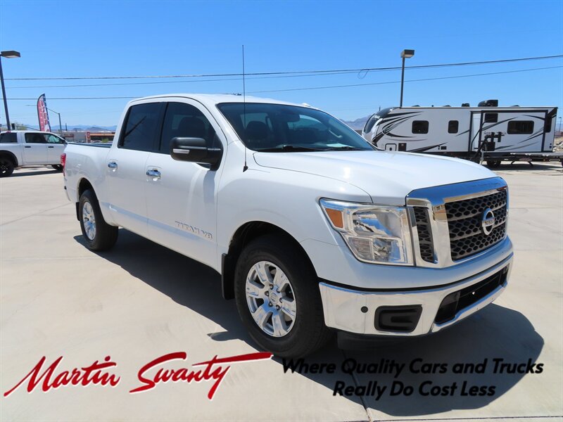 2018 Nissan Titan SV - Photo 1 - Lake Havasu Cit, AZ 86403