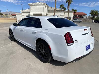 2023 Chrysler 300 Series Touring L   - Photo 7 - Lake Havasu Cit, AZ 86403