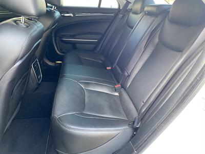 2023 Chrysler 300 Series Touring L   - Photo 13 - Lake Havasu Cit, AZ 86403