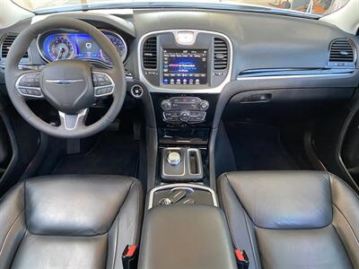 2023 Chrysler 300 Series Touring L   - Photo 2 - Lake Havasu Cit, AZ 86403