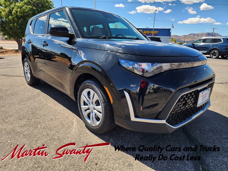 2023 Kia Soul LX  