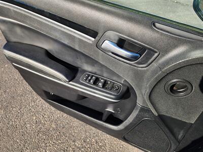 2021 Chrysler 300 Series 300S   - Photo 16 - Lake Havasu Cit, AZ 86403