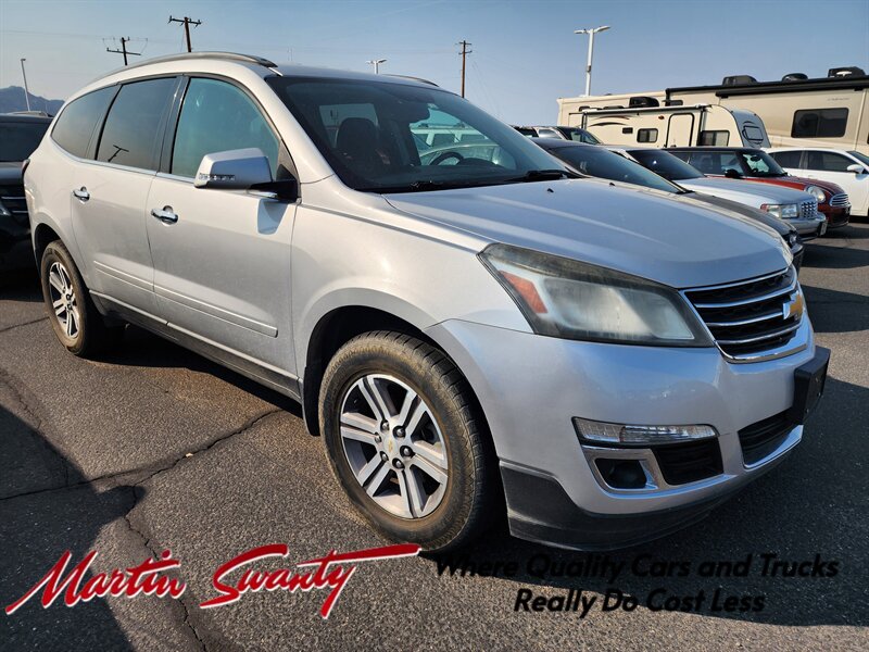 2017 Chevrolet Traverse LT - Photo 1 - Lake Havasu Cit, AZ 86403