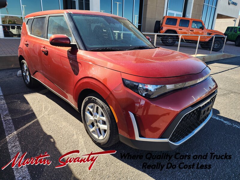 2023 Kia Soul LX  