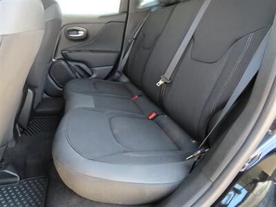 2023 Jeep Renegade Altitude   - Photo 13 - Lake Havasu Cit, AZ 86403