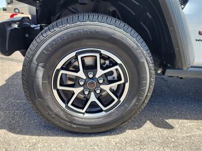 2024 Jeep Wrangler Rubicon   - Photo 10 - Lake Havasu Cit, AZ 86403