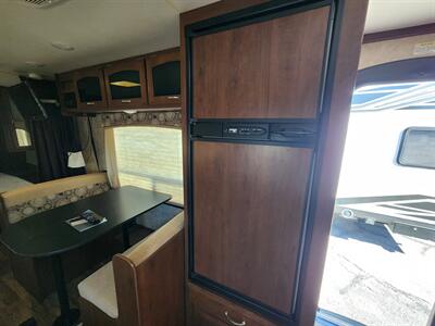 2017 Jayco JAY FEATHER   - Photo 10 - Lake Havasu City, AZ 86403