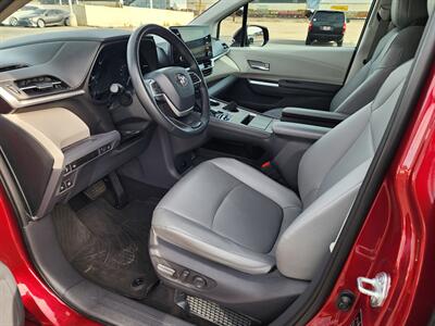 2021 Toyota Sienna XLE   - Photo 16 - Lake Havasu City, AZ 86403