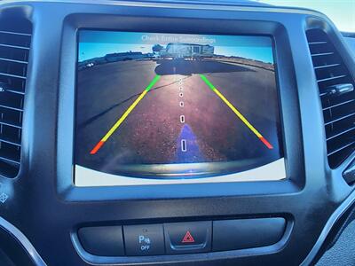 2019 Jeep Cherokee Trailhawk   - Photo 25 - Lake Havasu Cit, AZ 86403