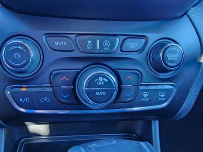 2019 Jeep Cherokee Trailhawk   - Photo 26 - Lake Havasu Cit, AZ 86403