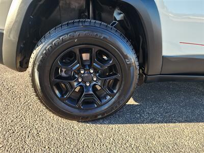 2019 Jeep Cherokee Trailhawk   - Photo 11 - Lake Havasu Cit, AZ 86403