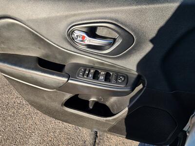 2019 Jeep Cherokee Trailhawk   - Photo 18 - Lake Havasu Cit, AZ 86403