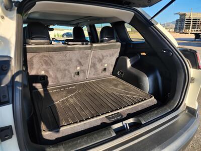 2019 Jeep Cherokee Trailhawk   - Photo 15 - Lake Havasu Cit, AZ 86403