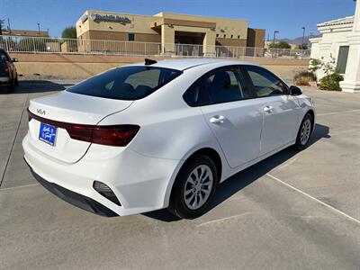 2023 Kia Forte LX - Photo 3 - Lake Havasu City, AZ 86403