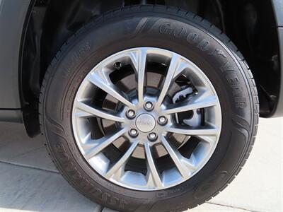 2021 Jeep Cherokee Latitude Lux - Photo 6 - Lake Havasu City, AZ 86403