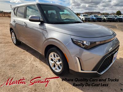 2023 Kia Soul LX   - Photo 1 - Lake Havasu City, AZ 86403