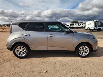2023 Kia Soul LX   - Photo 4 - Lake Havasu City, AZ 86403