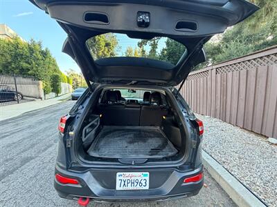 2017 Jeep Cherokee Trailhawk - Photo 10 - Los Angeles, CA 90025